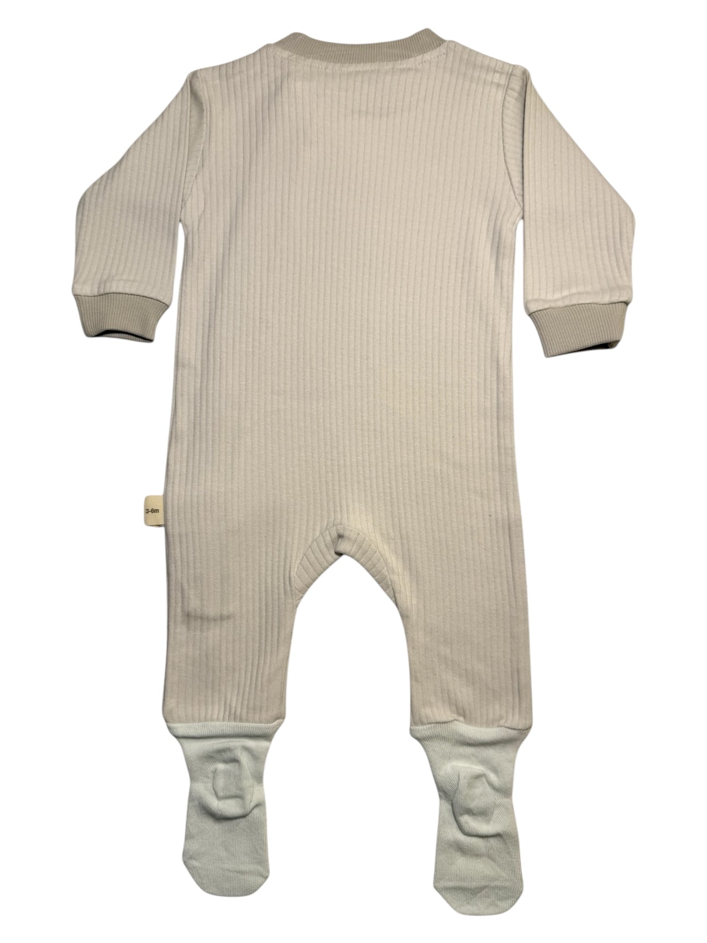BEŻOWY KOMBINEZON Z SKARPETKAMI