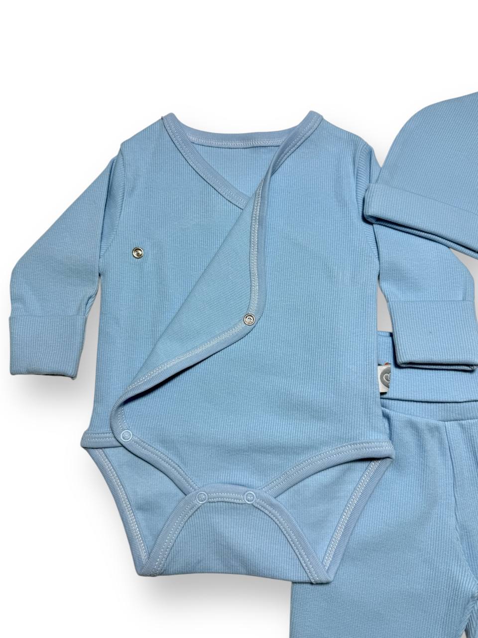 NIEBIESKI KOMBINEZON Z CZAPKĄ