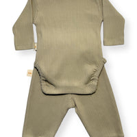 KHAKI KOMPLET Z BODY LITTLE ONE