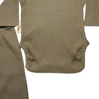 KHAKI KOMPLET Z BODY LITTLE ONE