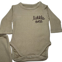 KHAKI KOMPLET Z BODY LITTLE ONE